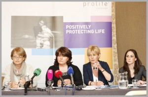 image ofDr Berry Kiely, Caroline Simons, Geraldine Martin and Wendy Grace at the press conference discussing the opinion poll 