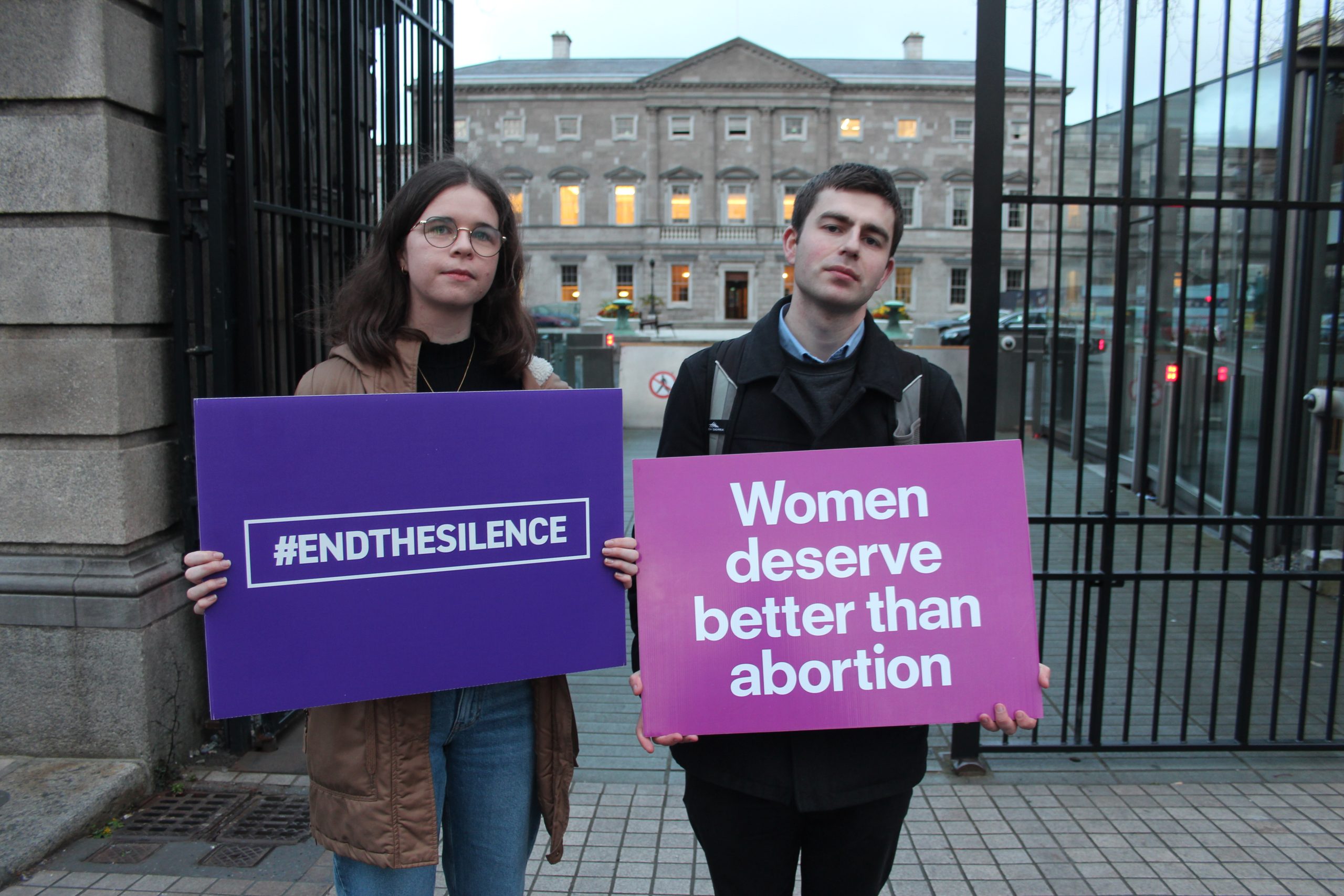 26.04.2023 – Breaking News: Major flaw identified in abortion review report’s call for abolition of three-day waiting period